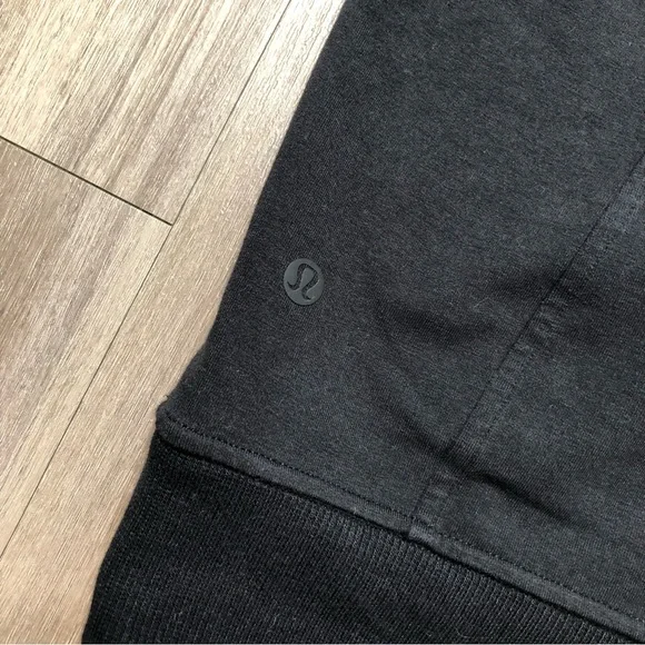 Lululemon Scuba 1/2 Zip Black - Picture 5 of 5